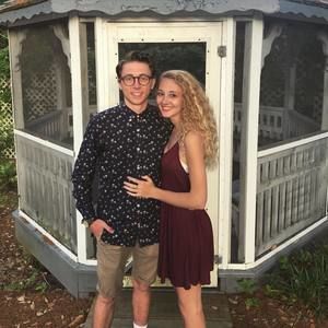 Meet your Posher, Chloe